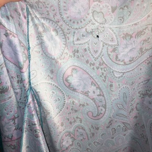 Exclusively Yours Robe Kimono - Picture 4 of 5